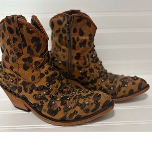 Liberty Black Chita Miel Leopard Print Leather Ankle Cowboy Boots Womens Size 8